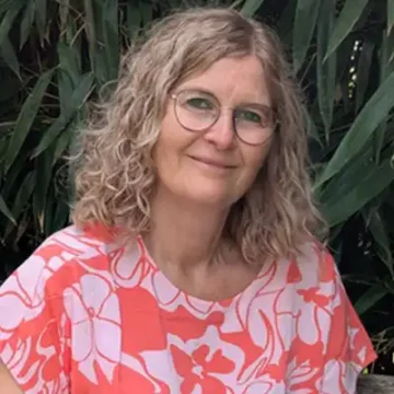 StefanieSchuhDouglas