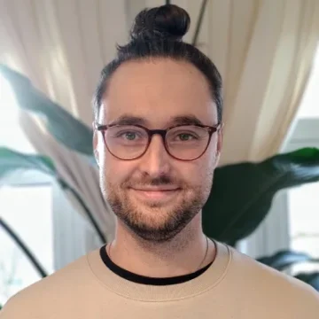 Joshua Hülquist-Özcelik